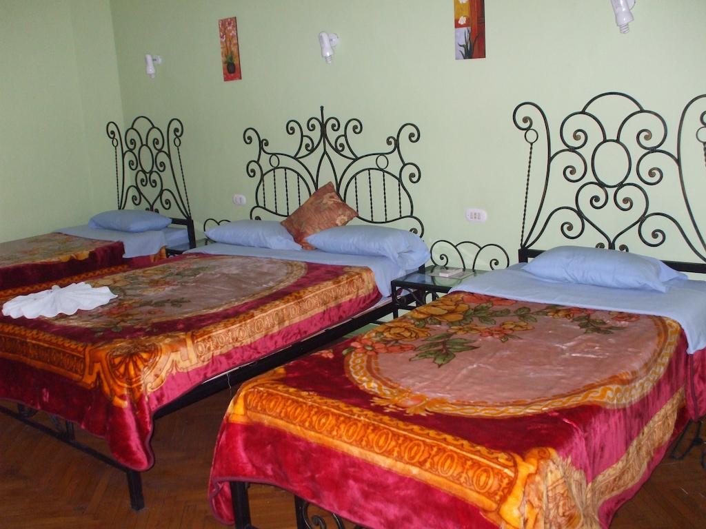 Bella Luna Hostel Kairo Bagian luar foto