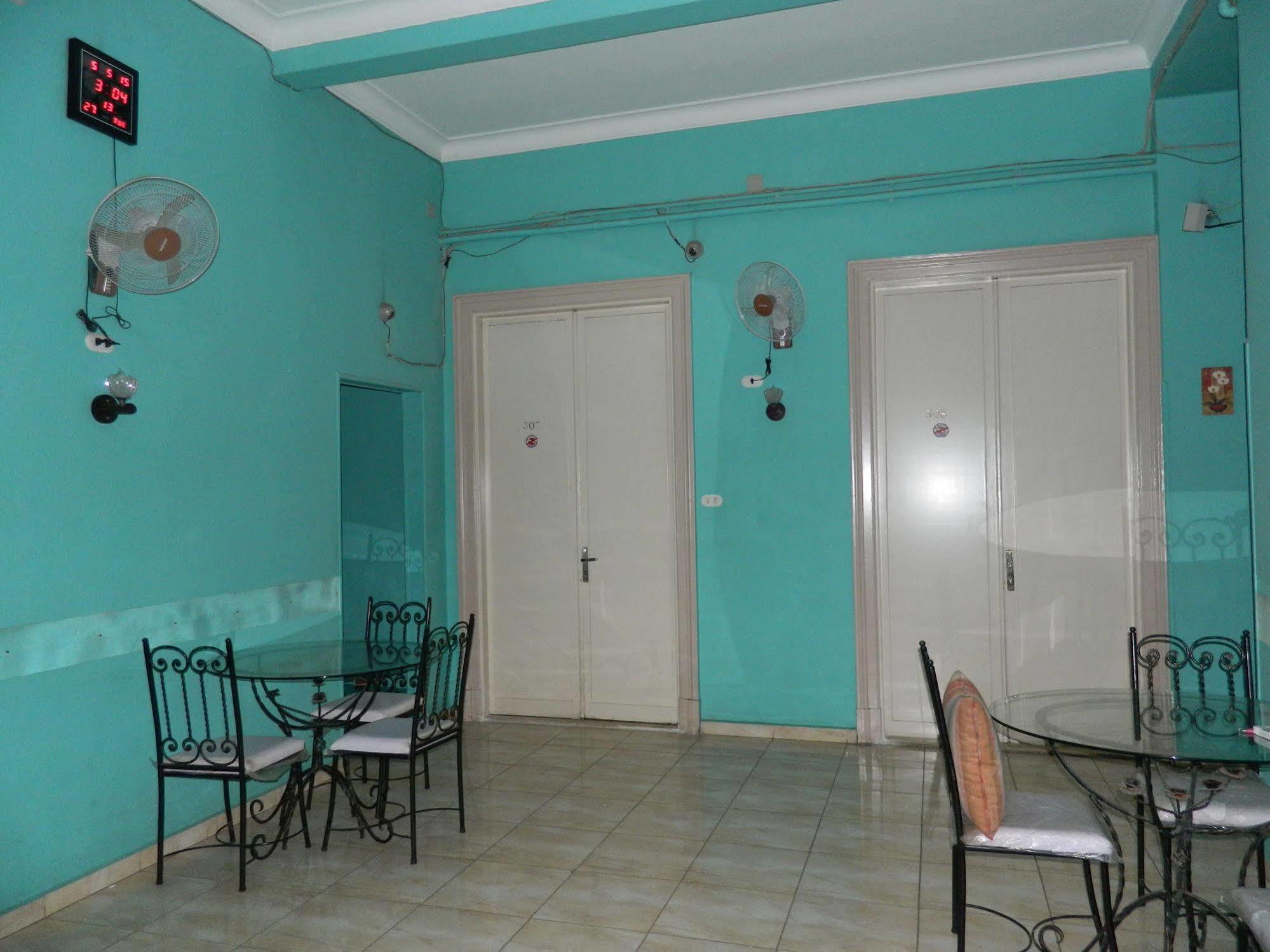 Bella Luna Hostel Kairo Bagian luar foto