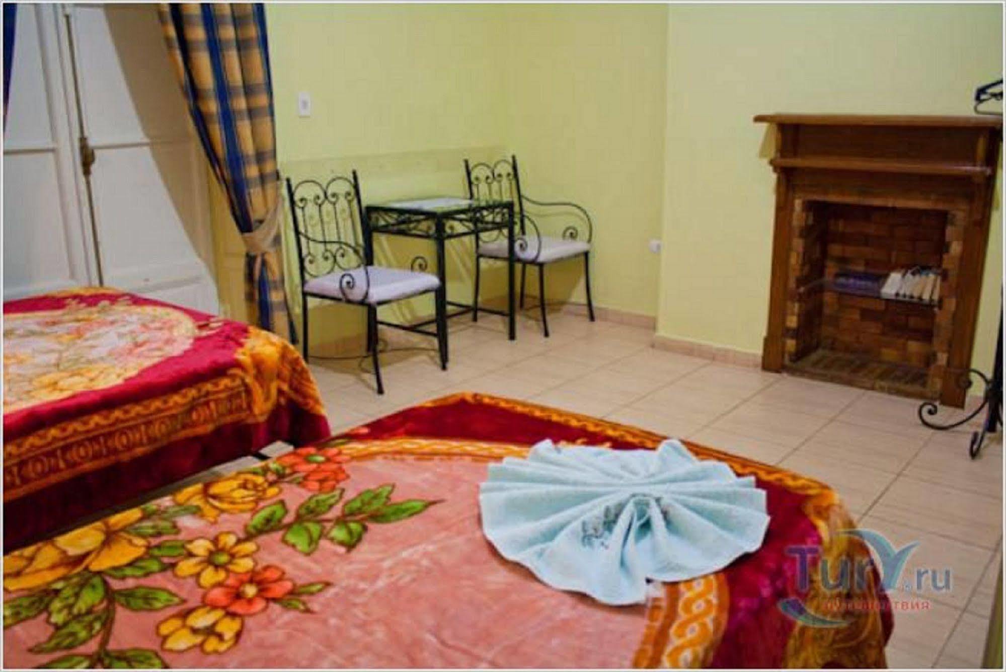 Bella Luna Hostel Kairo Bagian luar foto