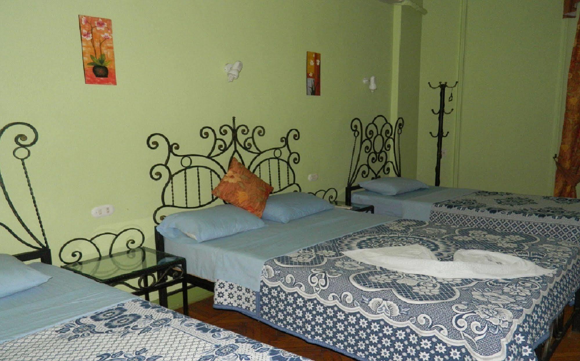 Bella Luna Hostel Kairo Bagian luar foto