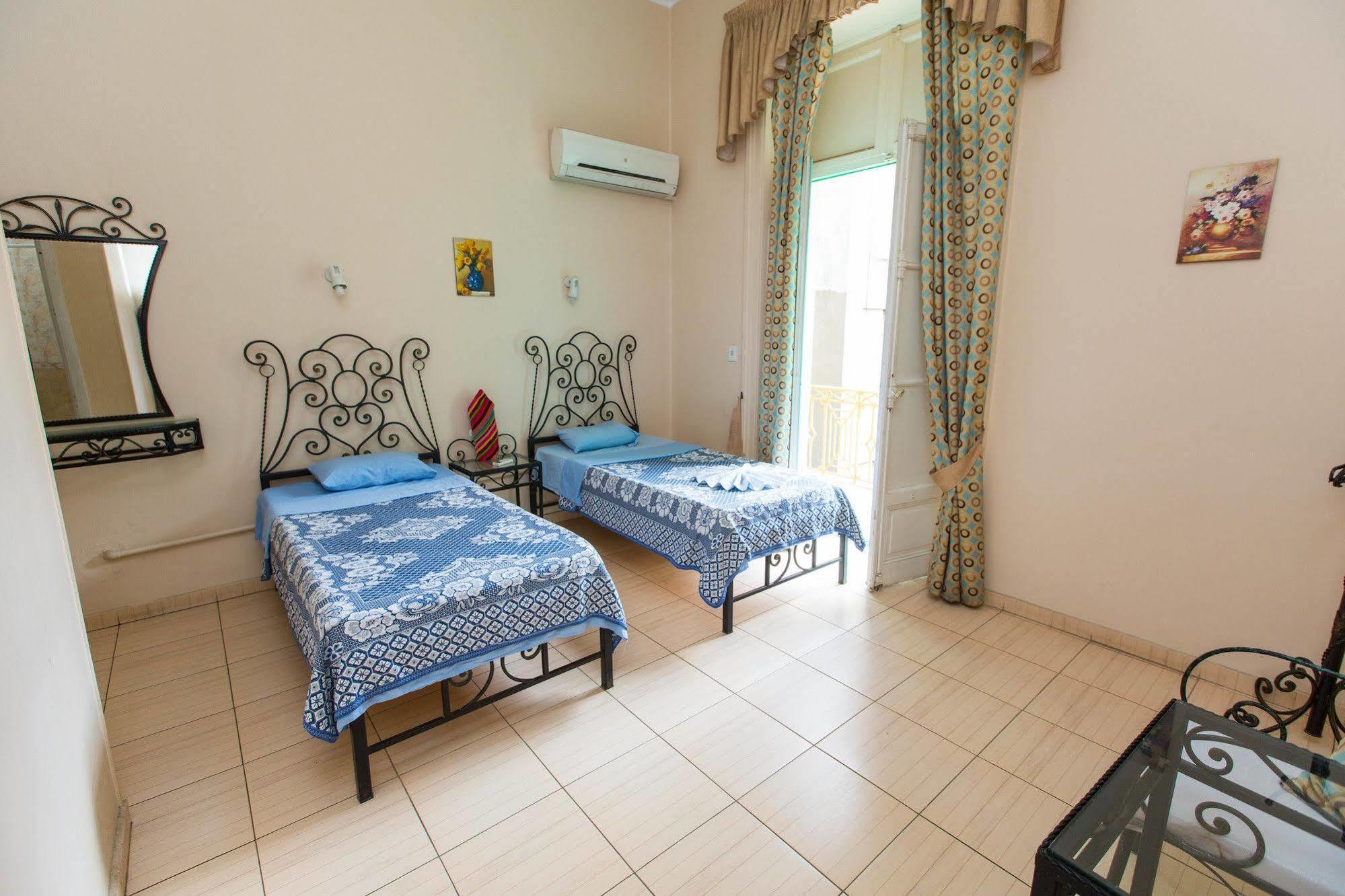 Bella Luna Hostel Kairo Bagian luar foto